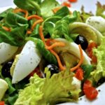 חסה- לא להאמין שהירק הטעים גם מסייע בבעיות השמנה, כולסטרול גבוה, מחלות לב, בעיות בעיכול ועוד. צילום: Andy Walther Pixabay
